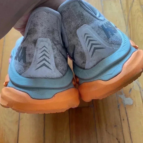 Men clifton edge  hoka sneakers - Picture 5 of 8